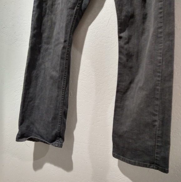 Levi's 514 Slim Straight Grey Jeans - Picture 4 of 7